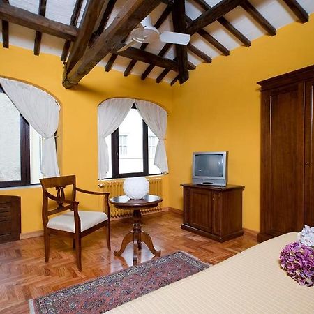 Ospitalita Collicola Hotel สโปเลโต ภายนอก รูปภาพ
